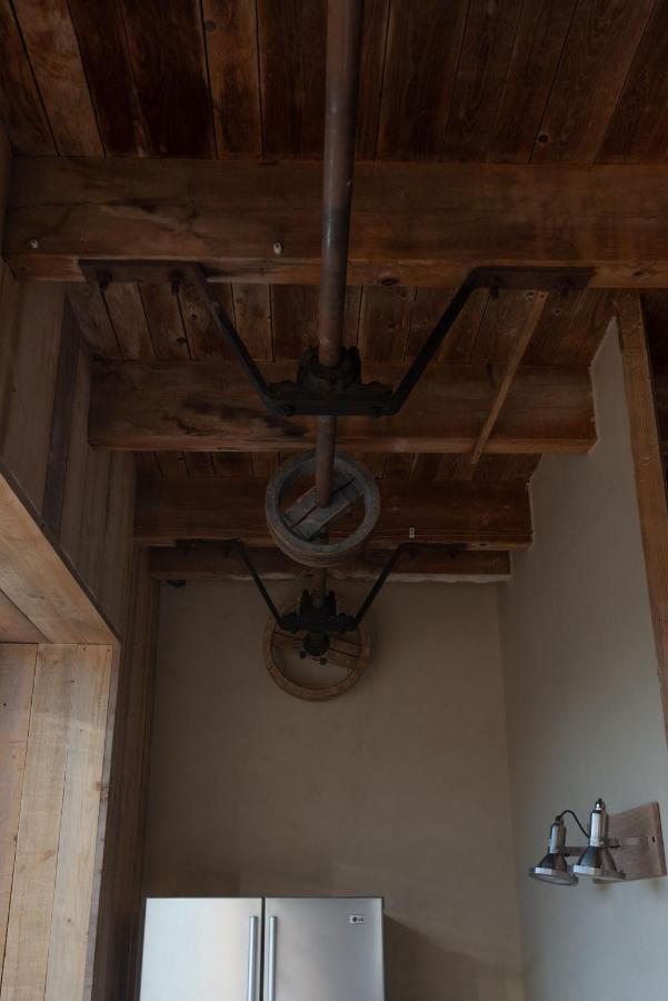 Gite L'Atelier De Tournerie Montigny-sur-l'Ain Kültér fotó