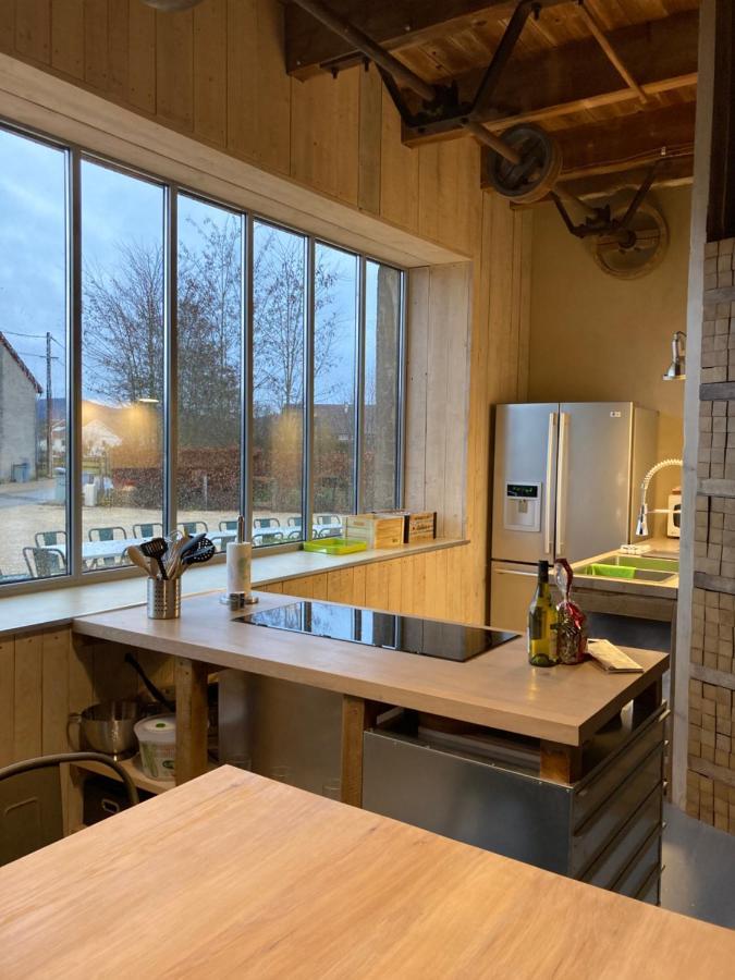 Gite L'Atelier De Tournerie Montigny-sur-l'Ain Kültér fotó